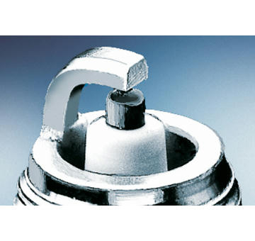 Zapalovací svíčka BOSCH 0 242 135 502