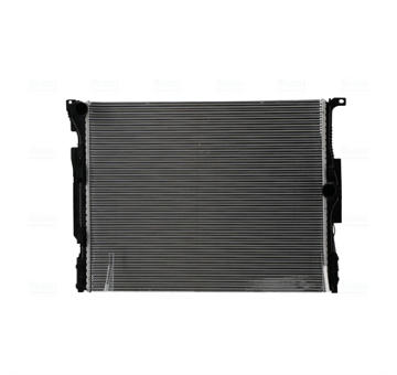 Chladič motora NISSENS 607116