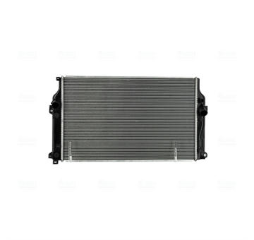 Chladič motora NISSENS 607185