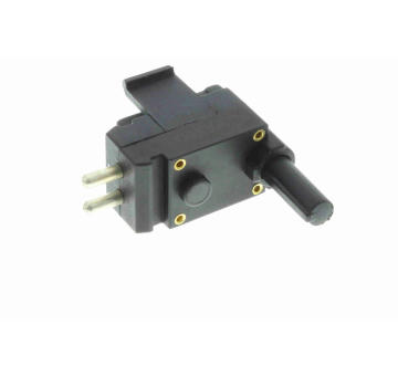 Spínač cúvacích svetiel VEMO V30-73-0084