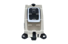 Spínač, zamykání dveří NRF 913002
